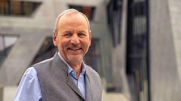 Prof. Dr. Gerald Lembke